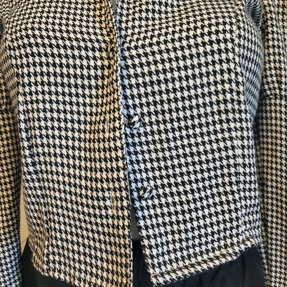 Nasty Gal Crop Blazer Black and White Houndstooth Design, Size 0, Long Sleeve - Picture 4 of 6